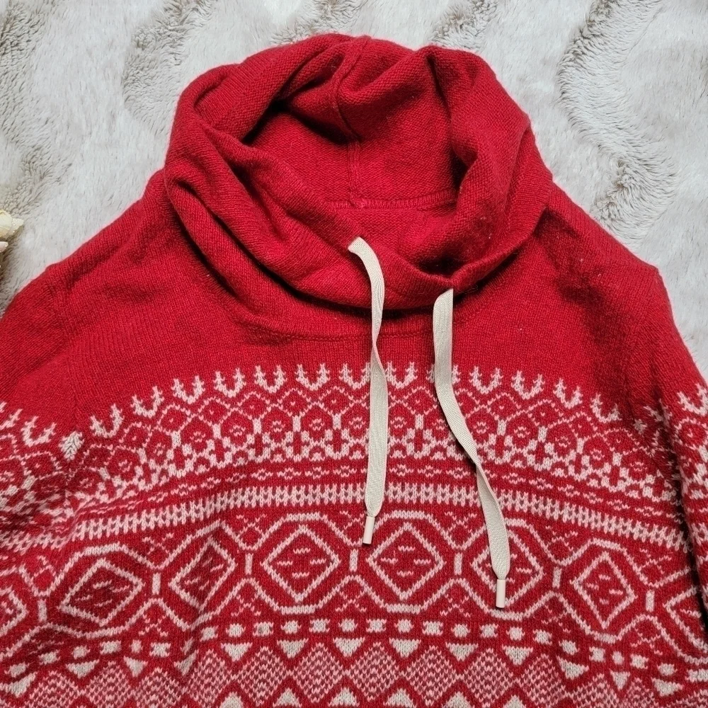 ✨️CL Eddie Bauer Soft Red Cowl Drawstring Neck Festive Winter Print Sweater Sz S